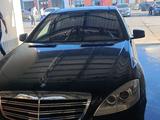 Mercedes-Benz S 500 2006 годаfor8 000 000 тг. в Атырау