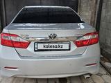 Toyota Camry 2013 года за 9 500 000 тг. в Шымкент – фото 2