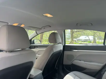 Hyundai Elantra 2019 года за 6 000 000 тг. в Тараз – фото 16