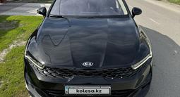 Kia K5 2020 года за 13 000 000 тг. в Алматы – фото 2