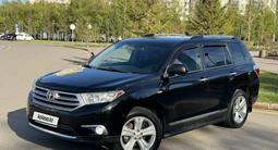 Toyota Highlander 2012 года за 12 500 000 тг. в Астана