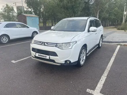 Mitsubishi Outlander 2013 года за 7 150 000 тг. в Караганда – фото 2