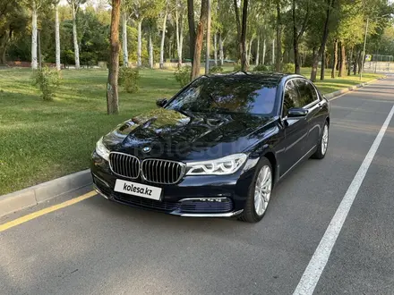 BMW 750 2016 года за 24 000 000 тг. в Алматы – фото 8