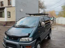 Mitsubishi Delica, 1999