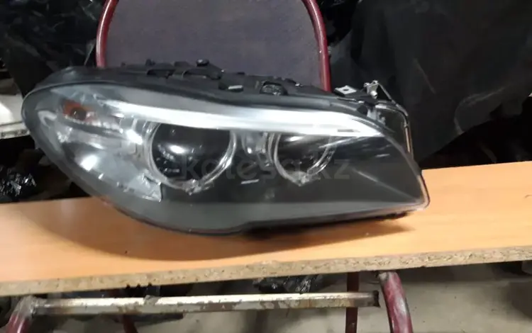 Фара правая BMW 5 F10 LCI (рестайлинг) — ксенон, неадаптив Европеец! за 130 000 тг. в Алматы