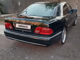 Mercedes-Benz E 280 1997 годаfor3 000 000 тг. в Караганда – фото 2