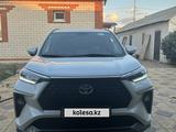 Toyota Veloz 2023 года за 14 000 000 тг. в Атырау