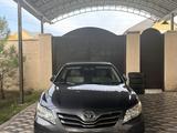 Toyota Camry 2010 года за 8 540 000 тг. в Тараз