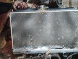 Радиатор охлаждения на Митсубиси Галант дутый за 20 000 тг. в Алматы – фото 2