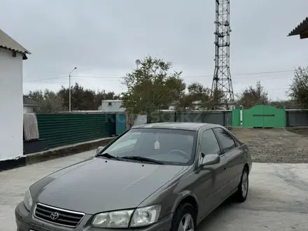 Toyota Camry 2000 года за 3 200 000 тг. в Шиели – фото 3