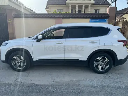 Hyundai Santa Fe 2021 года за 15 500 000 тг. в Шымкент – фото 3