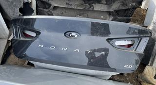 Крышка багажника Hyundai sonata за 17 000 тг. в Алматы