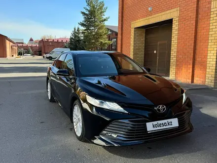 Toyota Camry 2018 года за 14 800 000 тг. в Павлодар – фото 5