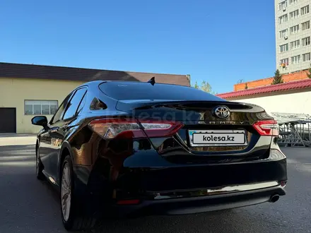 Toyota Camry 2018 года за 14 800 000 тг. в Павлодар – фото 9