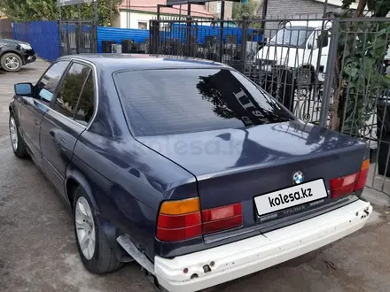 BMW 520 1990 года за 1 200 000 тг. в Уральск – фото 4