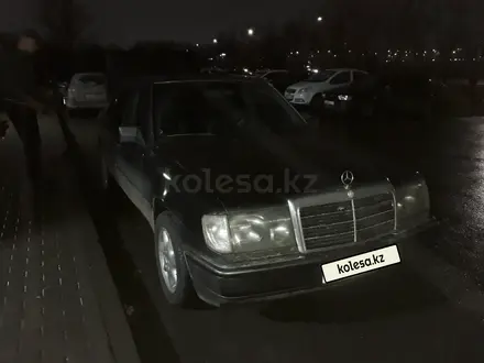 Mercedes-Benz E 200 1991 года за 1 500 000 тг. в Астана – фото 6
