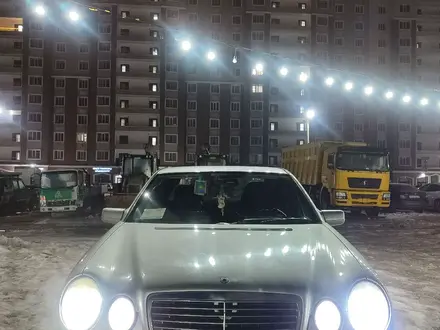 Mercedes-Benz E 230 1996 года за 2 300 000 тг. в Астана – фото 3