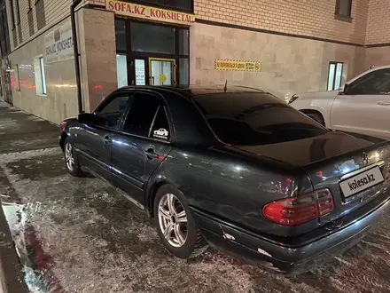 Mercedes-Benz E 230 1995 года за 1 350 000 тг. в Кокшетау – фото 2