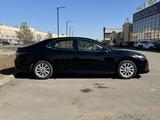Toyota Camry 2023 года за 16 500 000 тг. в Астана – фото 4