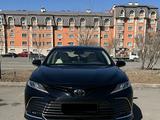 Toyota Camry 2023 года за 16 500 000 тг. в Астана – фото 2