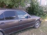 Mercedes-Benz C 180 1994 года за 1 000 000 тг. в Семей – фото 4