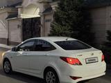 Hyundai Solaris 2015 года за 4 300 000 тг. в Шымкент – фото 4