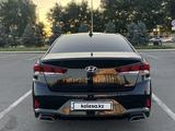 Hyundai Sonata 2018 года за 8 500 000 тг. в Талдыкорган – фото 3