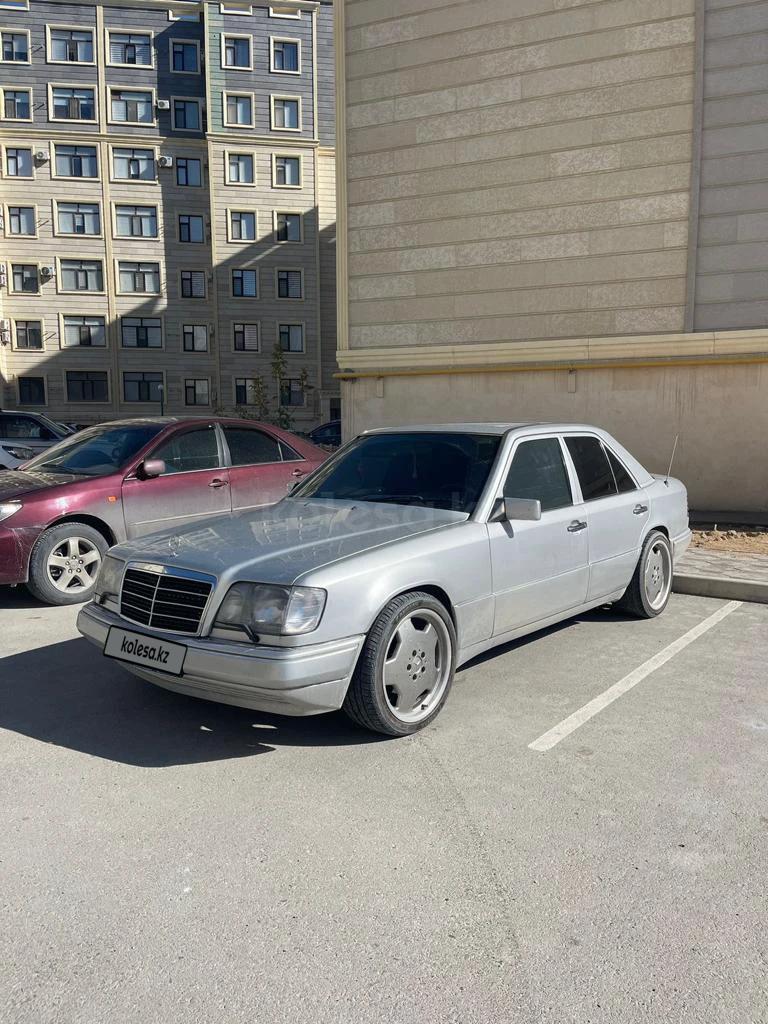 Mercedes-Benz E 320 1993 г.