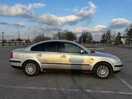 Volkswagen Passat 1998 года за 2 500 000 тг. в Тараз – фото 4