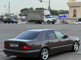 Mercedes-Benz E 430 1999 года за 4 800 000 тг. в Алматы – фото 4