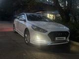 Hyundai Sonata 2018 годаүшін7 950 000 тг. в Караганда – фото 2