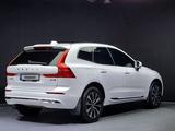 Volvo XC60 2023 года за 22 900 000 тг. в Астана – фото 2