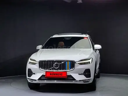 Volvo XC60 2023 года за 22 900 000 тг. в Астана – фото 3