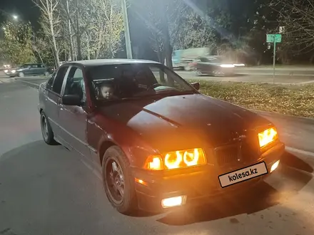 BMW 318 1992 года за 1 500 000 тг. в Астана – фото 2