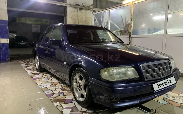 Mercedes-Benz C 200 1995 годаүшін2 100 000 тг. в Караганда