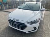 Hyundai Elantra 2017 года за 4 800 000 тг. в Атырау – фото 2