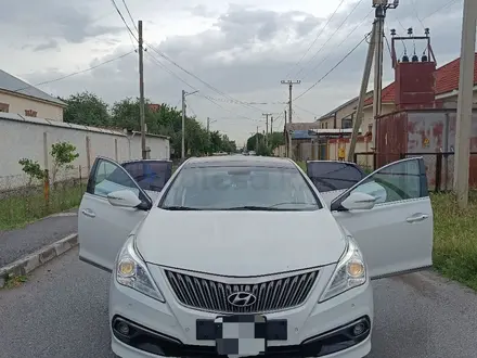 Hyundai Grandeur 2015 года за 7 500 000 тг. в Шымкент – фото 11
