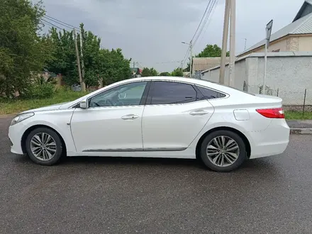 Hyundai Grandeur 2015 года за 7 500 000 тг. в Шымкент – фото 4