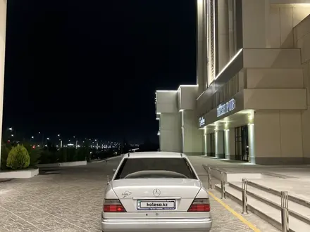 Mercedes-Benz E 220 1994 года за 3 000 000 тг. в Туркестан – фото 9