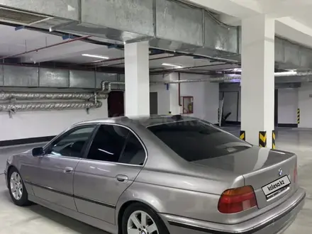 BMW 523 1997 года за 2 850 000 тг. в Алматы – фото 4