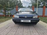 Volkswagen Passat 1993 годаүшін1 750 000 тг. в Костанай