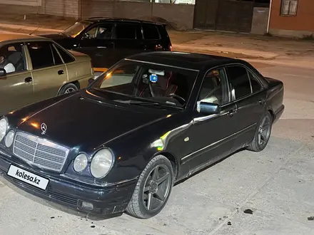 Mercedes-Benz E 280 1996 года за 2 800 000 тг. в Кызылорда – фото 2