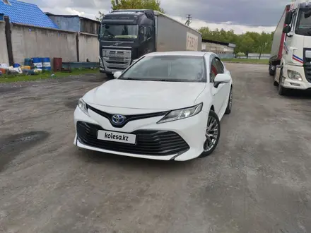 Toyota Camry 2020 года за 13 700 000 тг. в Петропавловск – фото 2