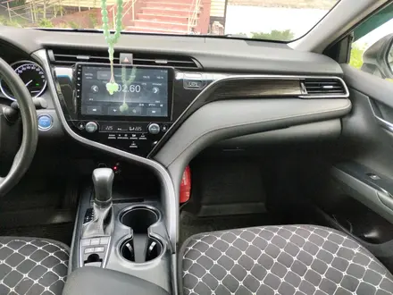 Toyota Camry 2020 года за 13 700 000 тг. в Петропавловск – фото 13