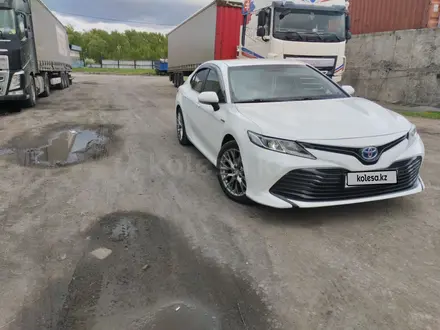 Toyota Camry 2020 года за 13 700 000 тг. в Петропавловск – фото 3