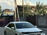 Toyota Camry 2014 года за 9 600 000 тг. в Шымкент – фото 2