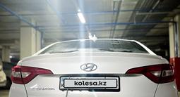 Hyundai Sonata 2015 годаfor7 300 000 тг. в Астана – фото 2