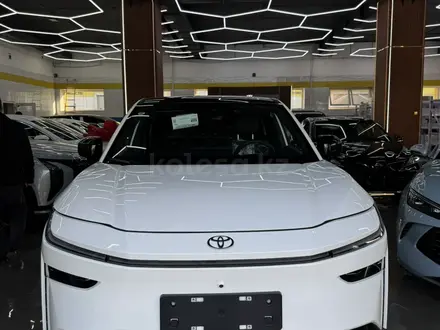 Toyota bZ3X 2025 года за 13 300 000 тг. в Астана
