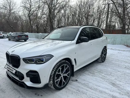 BMW X5 2021 года за 45 000 000 тг. в Караганда – фото 2