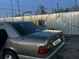 Mercedes-Benz E 230 1990 года за 1 190 000 тг. в Алматы – фото 2